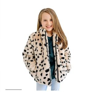 Donna Salyers Fabulous Furs  Kid's Wild Cheetah Faux Fur Every-Day Zip Jacket. S